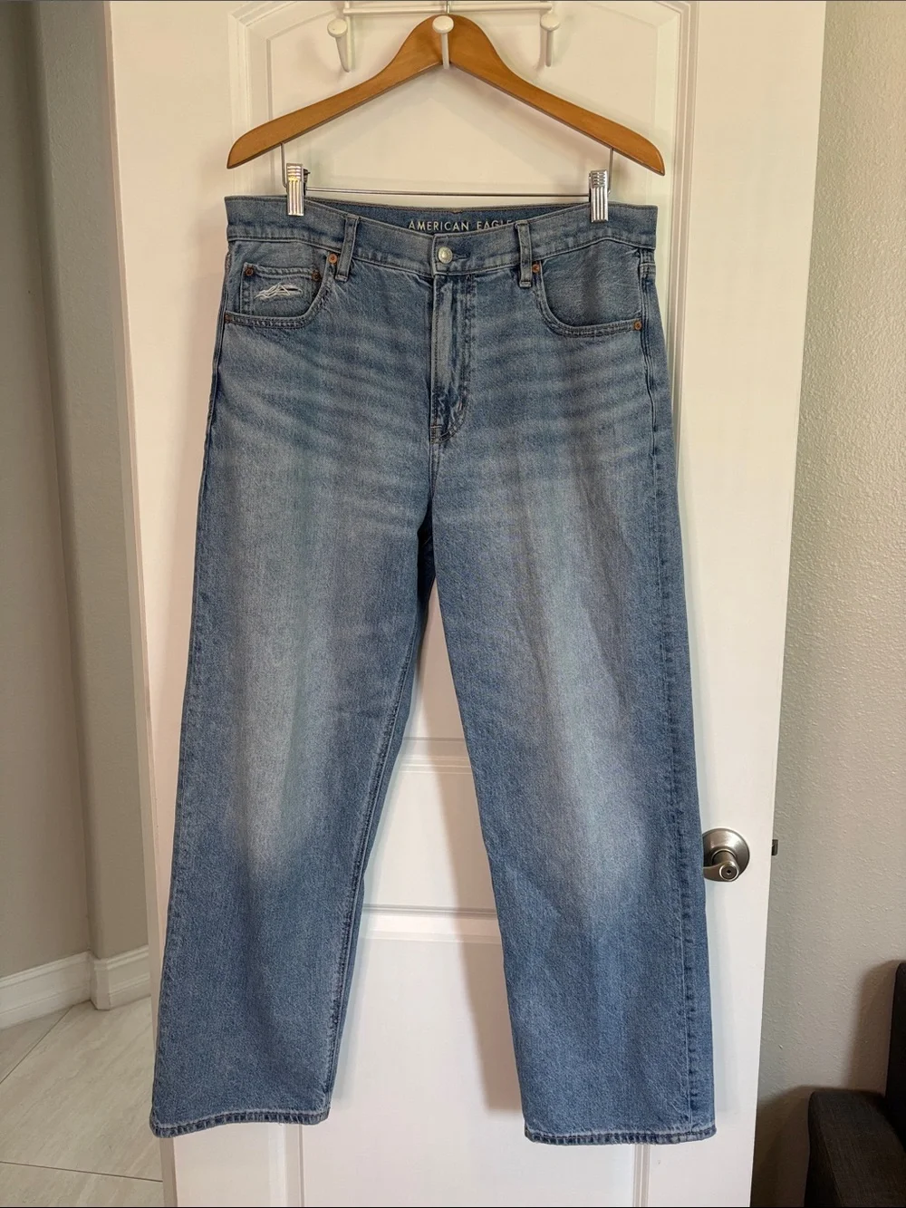 American Eagle Ex-Boyfriend Jeans Strigid Denim Size 12
